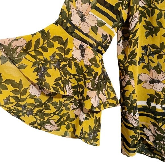 Cabi Top Trumpet Sleeve Yellow & Pink Floral Print Blouse Size Small Mod Boho - Picture 3 of 9